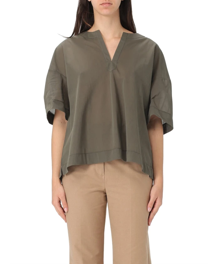 

Элегантная зеленая блузка с короткими рукавами и V-образным вырезом. Max Mara, зеленый