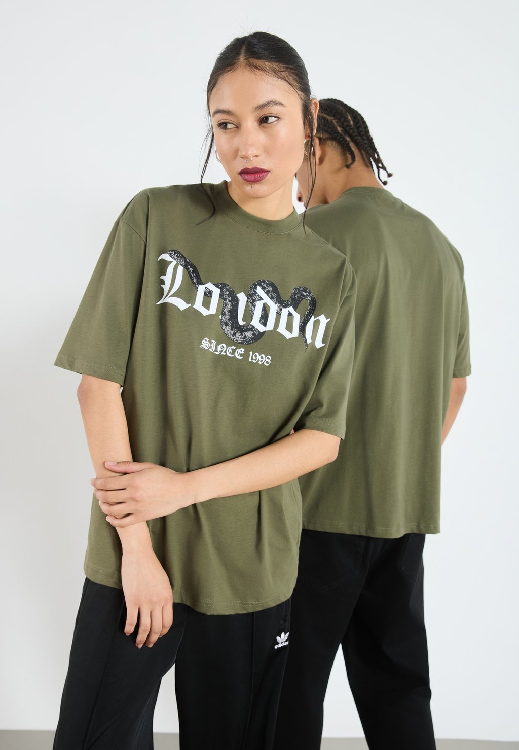 

Футболка с принтом UNISEX YOURTURN, хаки
