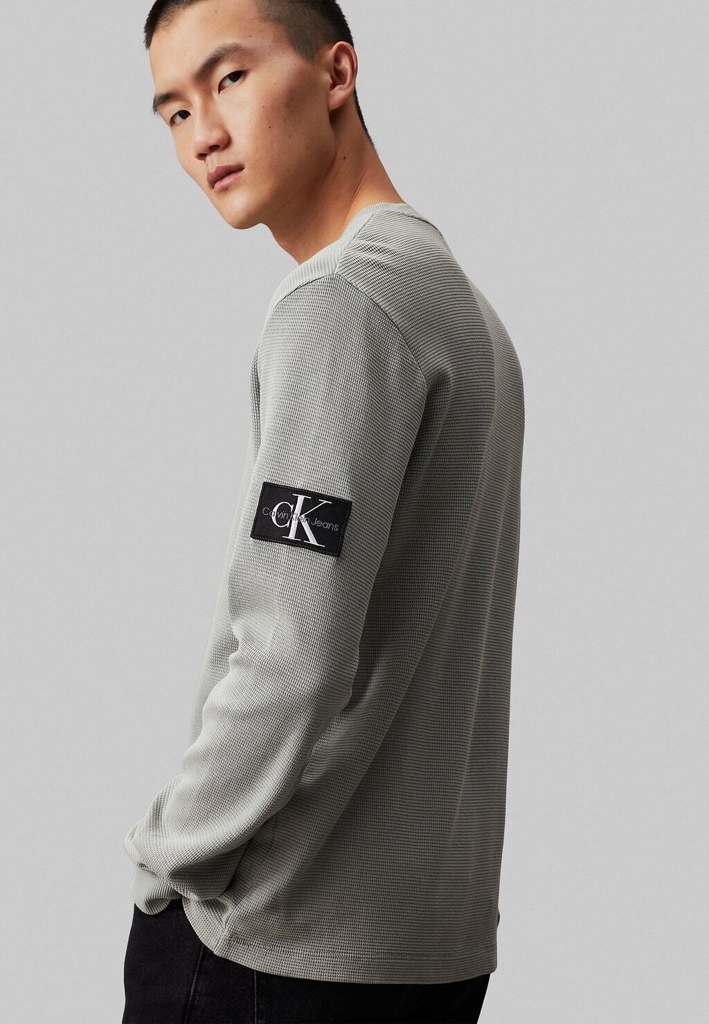 

Топ с длинными рукавами SLIM WAFFLE Calvin Klein Jeans, серый