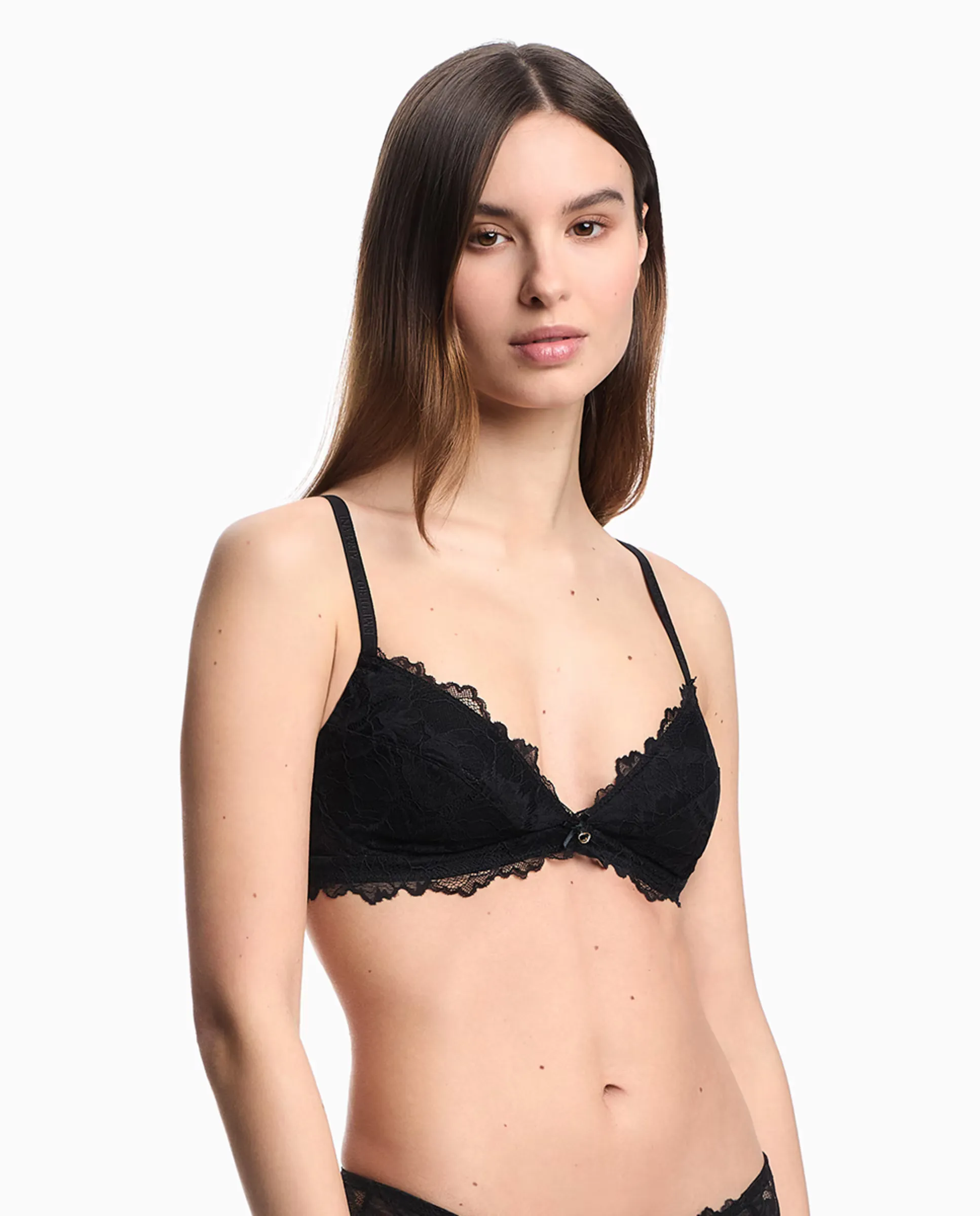 

Бюстгальтер с чашечками Eternal Lace Emporio Armani, черный