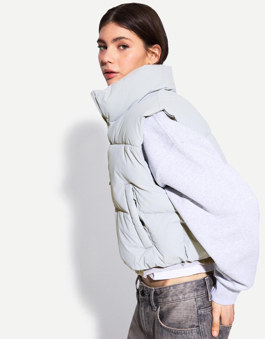 

Укороченный стеганый жилет Bershka, голубой