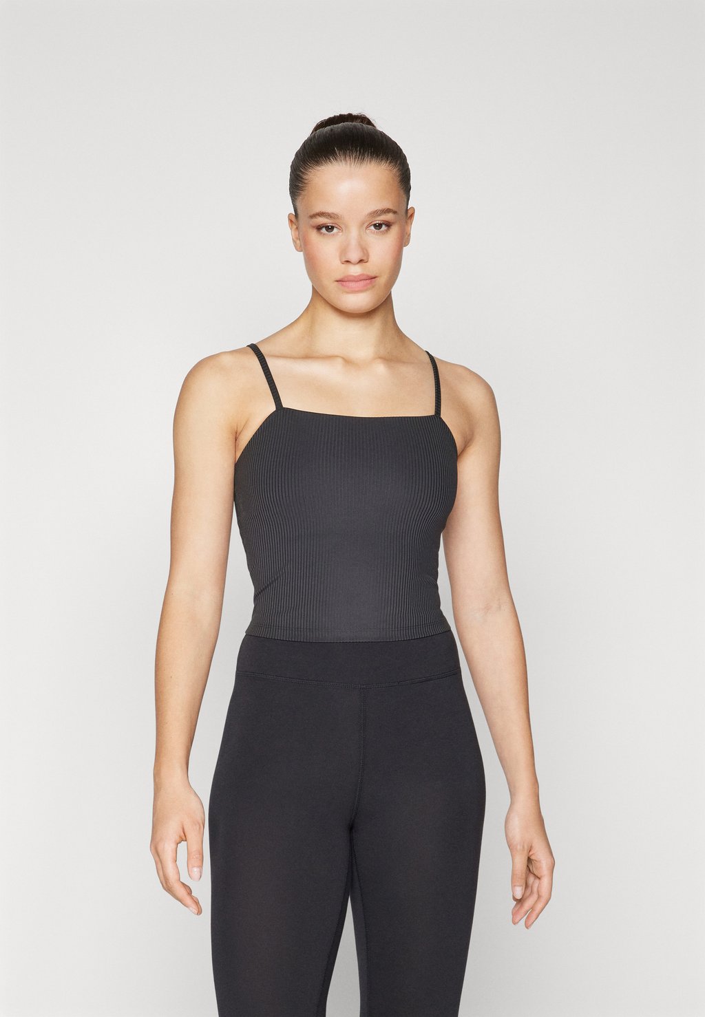 

Топ RIB CAMI Girlfriend Collective, черный