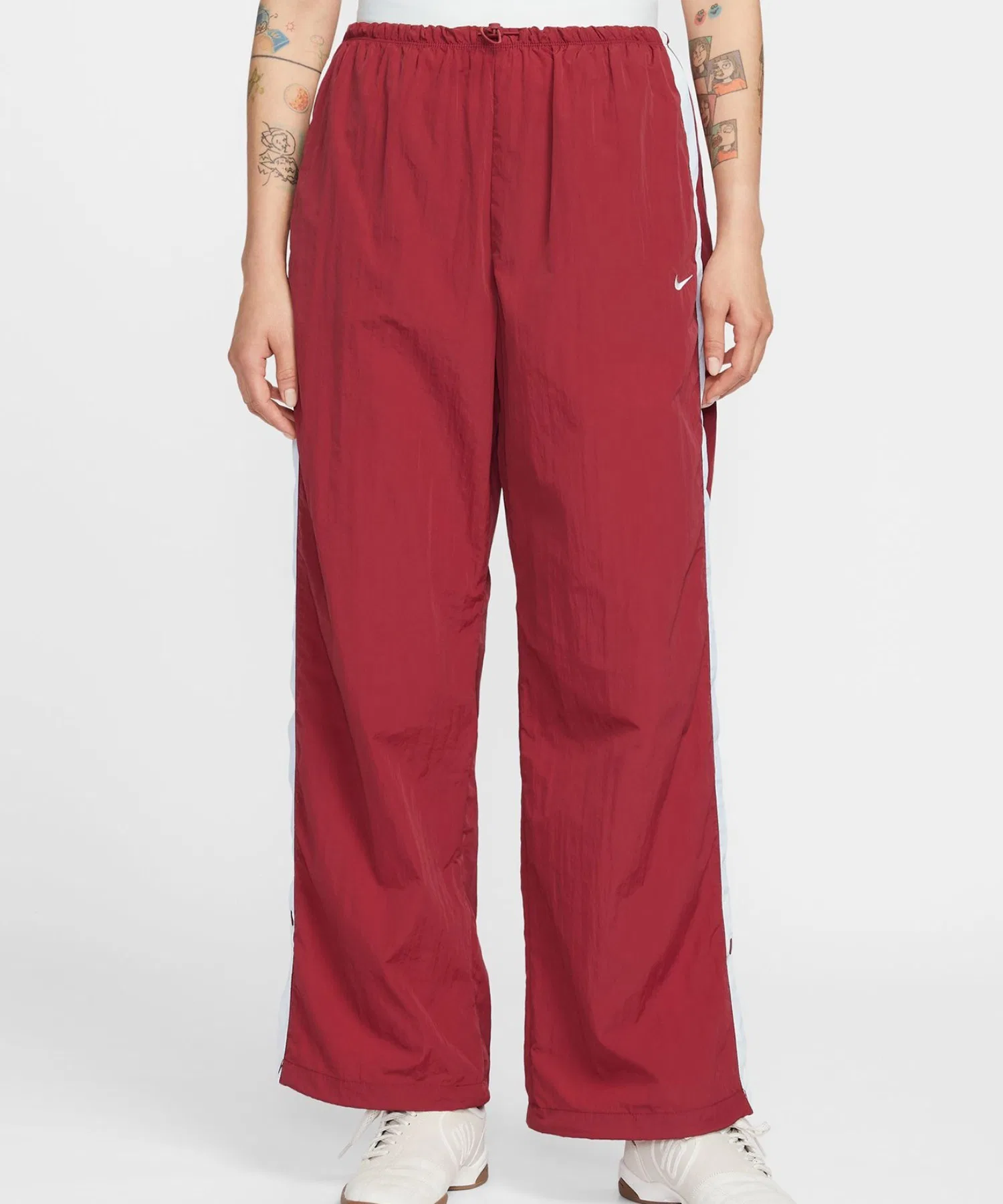 Женские спортивные брюки NIKE Parachute HR Pant красные — фото 2