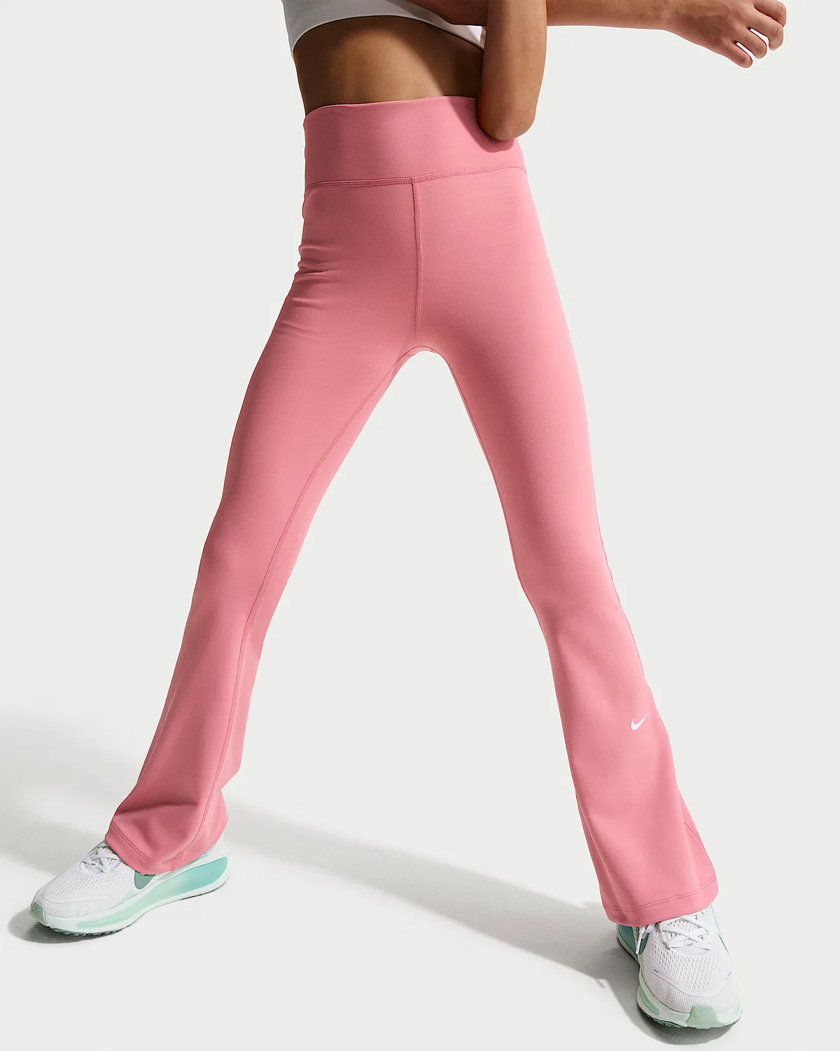 Детские леггинсы Nike One Dri-FIT с расклешенным низом, Peony/White — фото 2