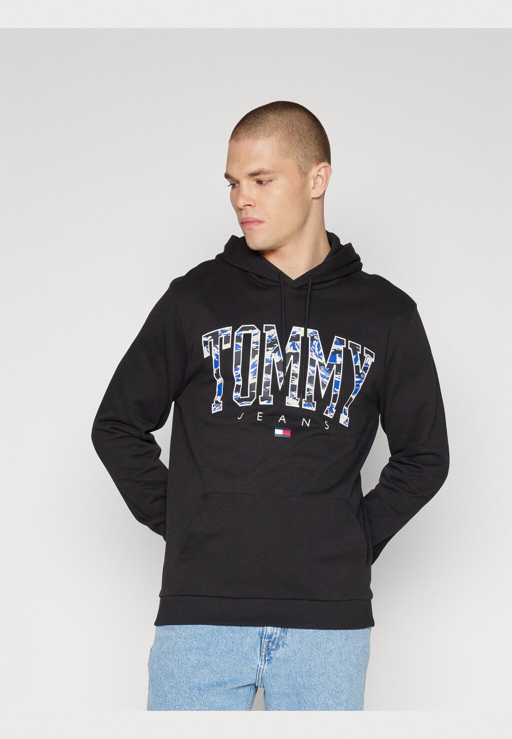 

Толстовка CAMO NEW HOODIE Tommy Jeans, черный