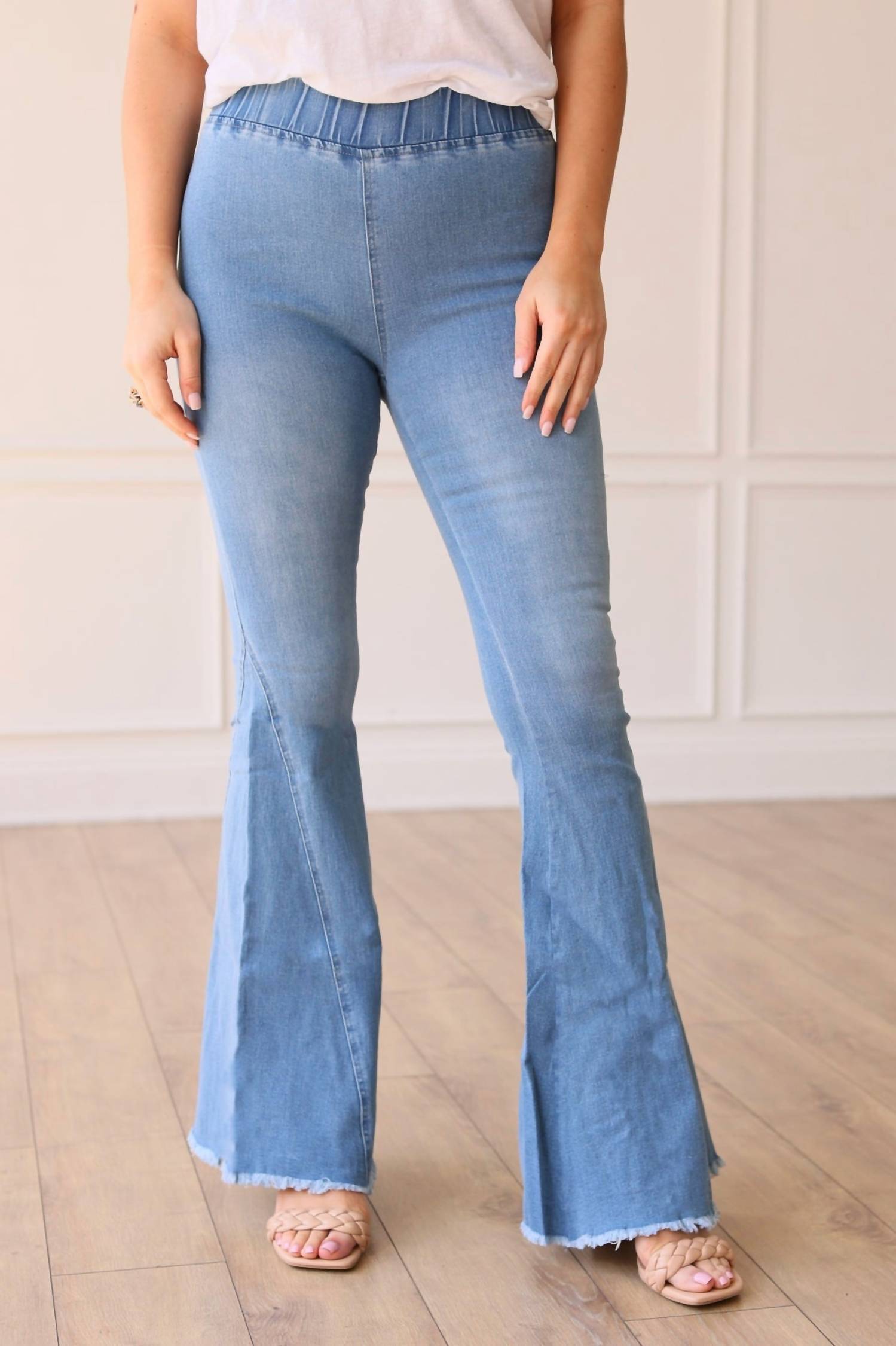 

Расклешенные джинсы Jolene High Rise Light Wash Southern Grace