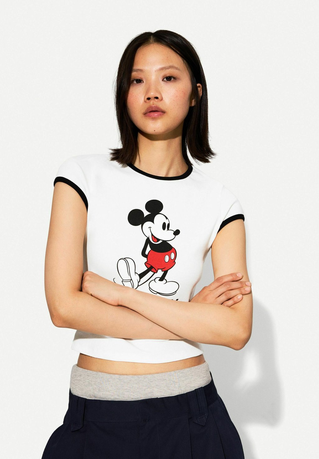 

Футболка с принтом SHORT SLEEVE MICKEY MOUSE Bershka, белый