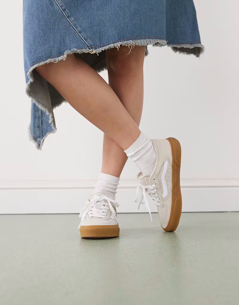 Замшевые кеды Vans Rowley Classic овсяного цвета с резиновой подошвой
