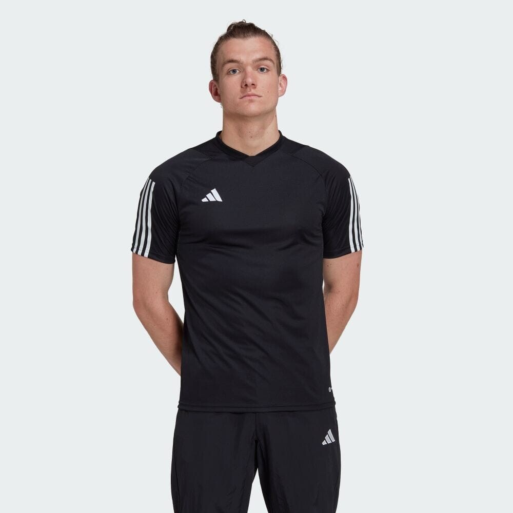 

Футболка униформа Adidas HK7638, черный