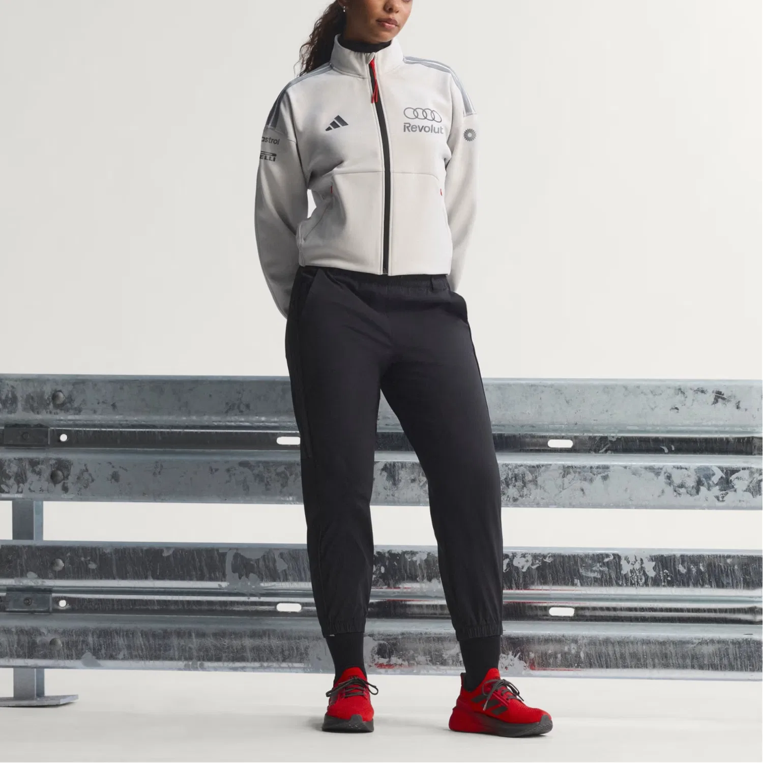Куртка женская x Audi TEAM FORMULA ONE ENGINEERS & MARKETING TRACKTOP WOMEN Adidas, Chalk Pearl/Iron Gray — фото 3
