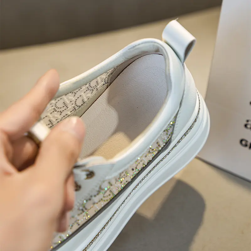 

Кроссовки для образа жизни женская с низким верхом белого цвета Nrdrofficial, белый