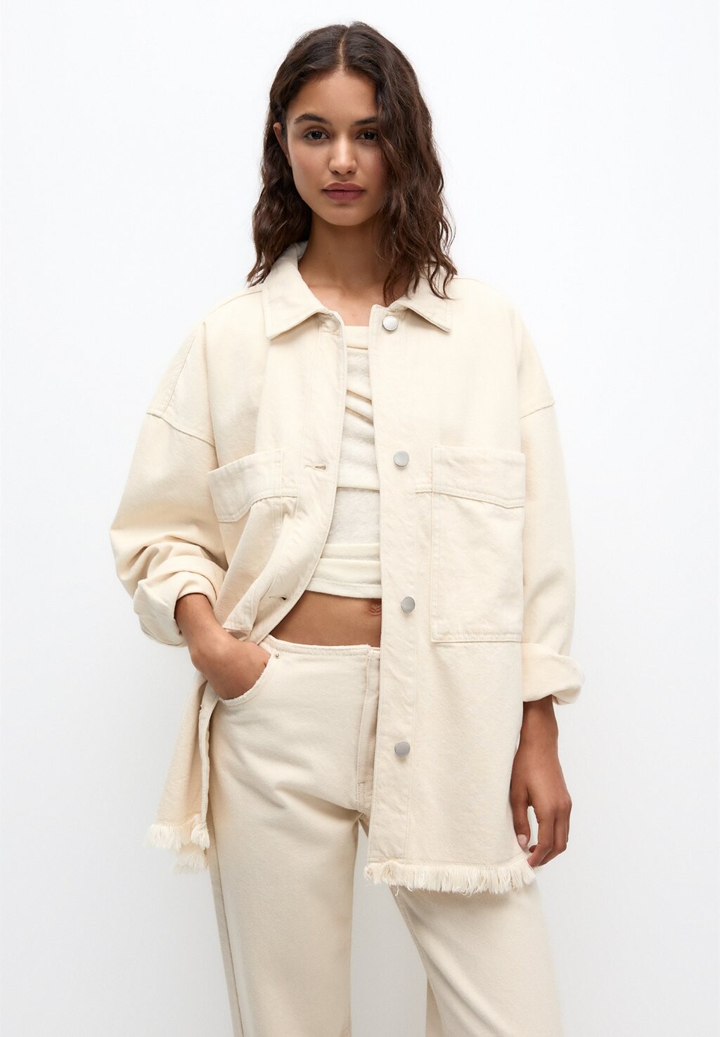 

Джинсовая куртка FRAYED HEM PULL&BEAR, песочный