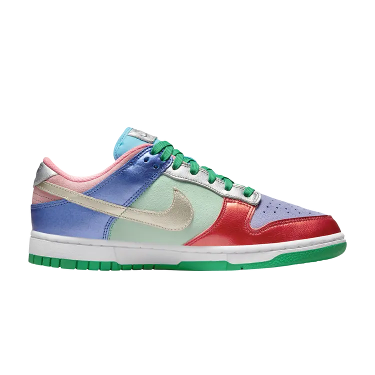 

Кроссовки Nike Wmns Dunk Low SE, разноцветный