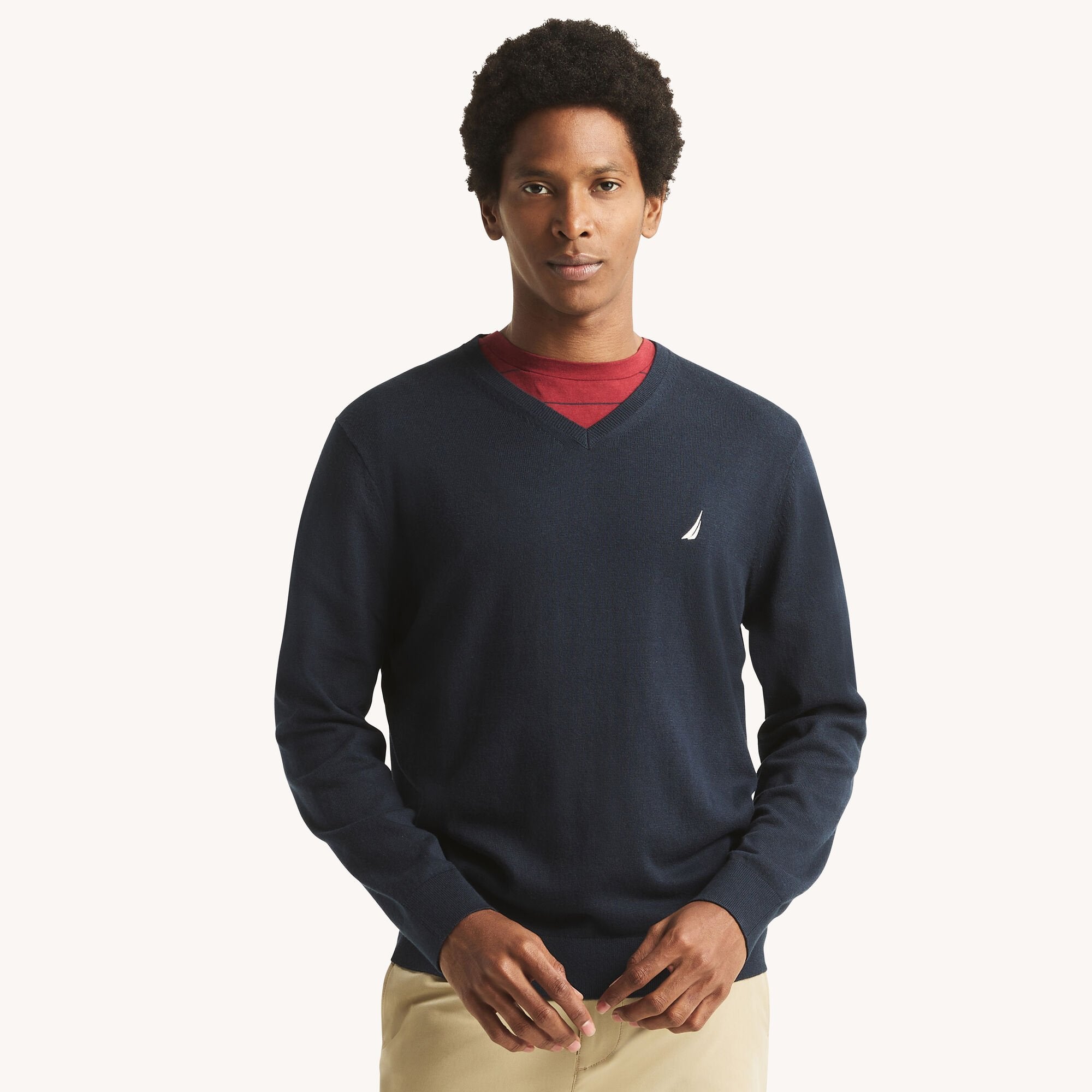 

Nautica Mens Navtech палубный свитер с V-образным вырезом, темно-синий