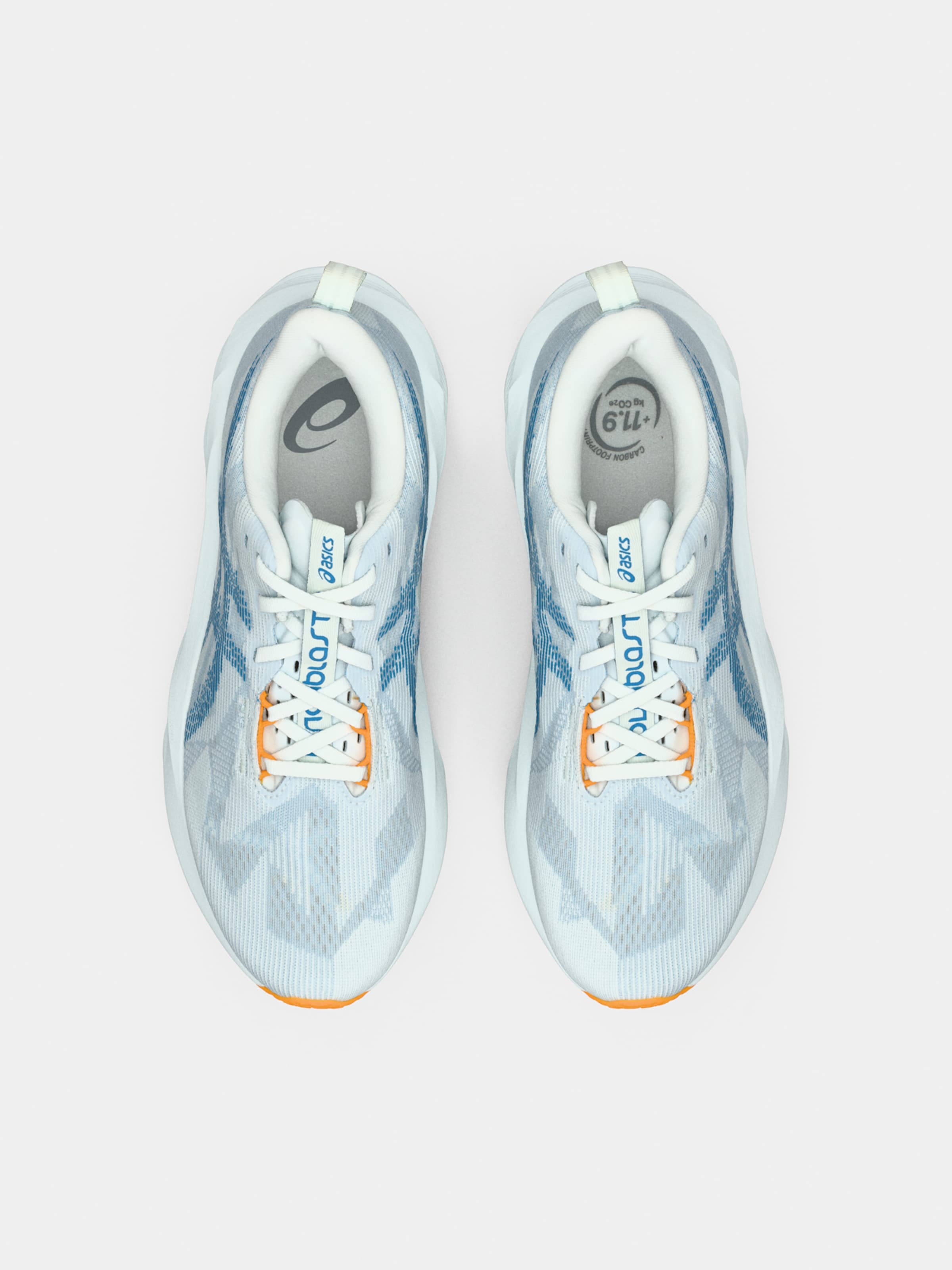 ASICS Беговые кроссовки 'Novablast 5' в цвете Smoke Blue, Gentian, Dusty Blue — фото 3