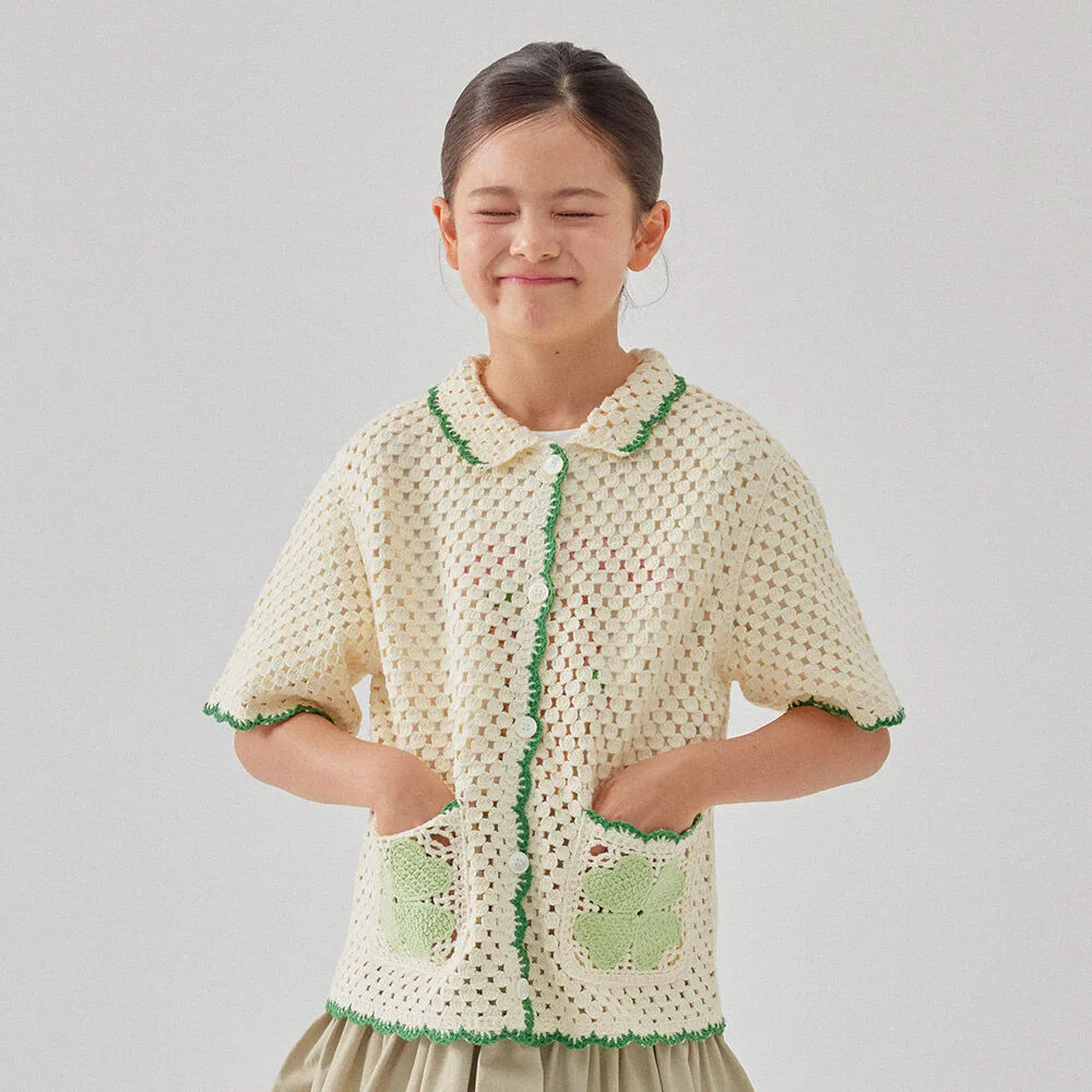 Детский вязаный кардиган Clover Croche цвета айвори от Covernat Kids