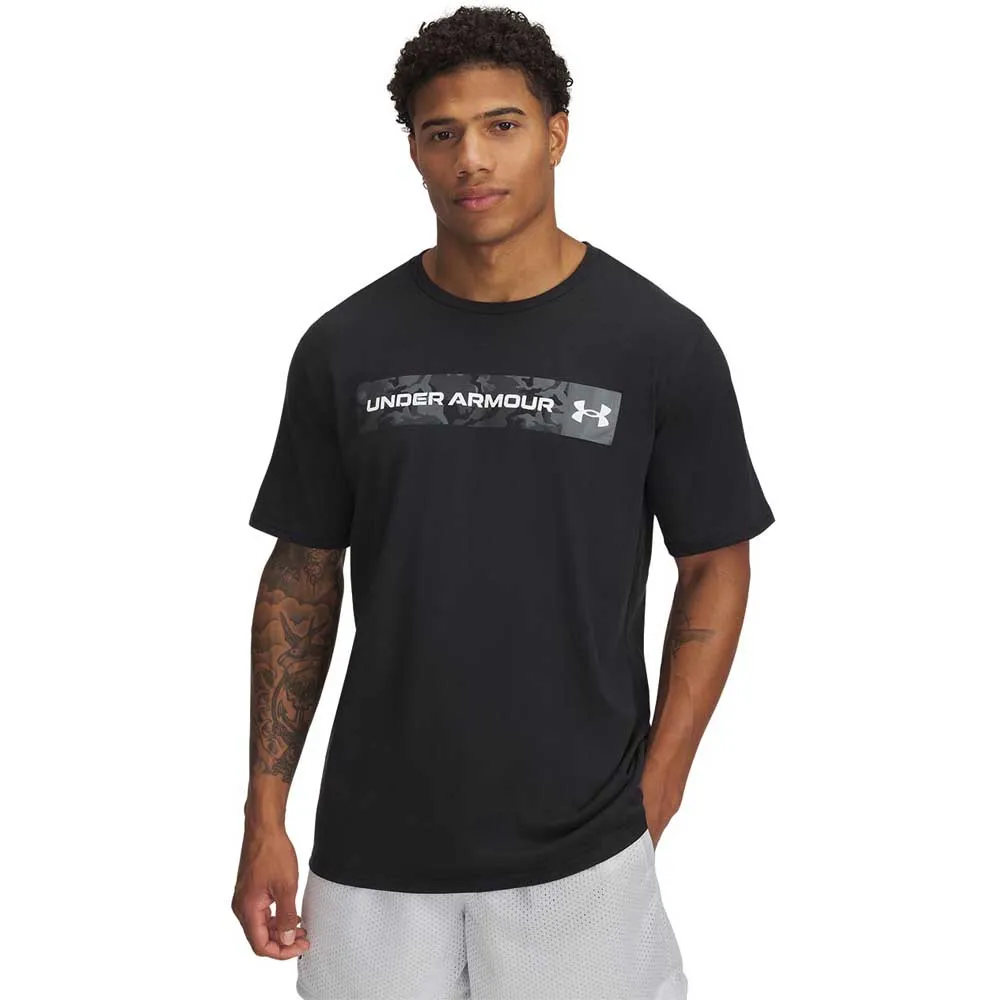 

Футболка Under Armour Camo Chest Stripe, черный