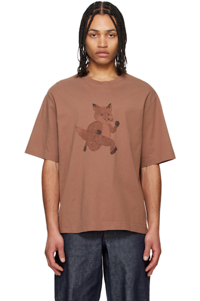 

Коричневая футболка большого размера с принтом Speedy Fox Maison Kitsuné