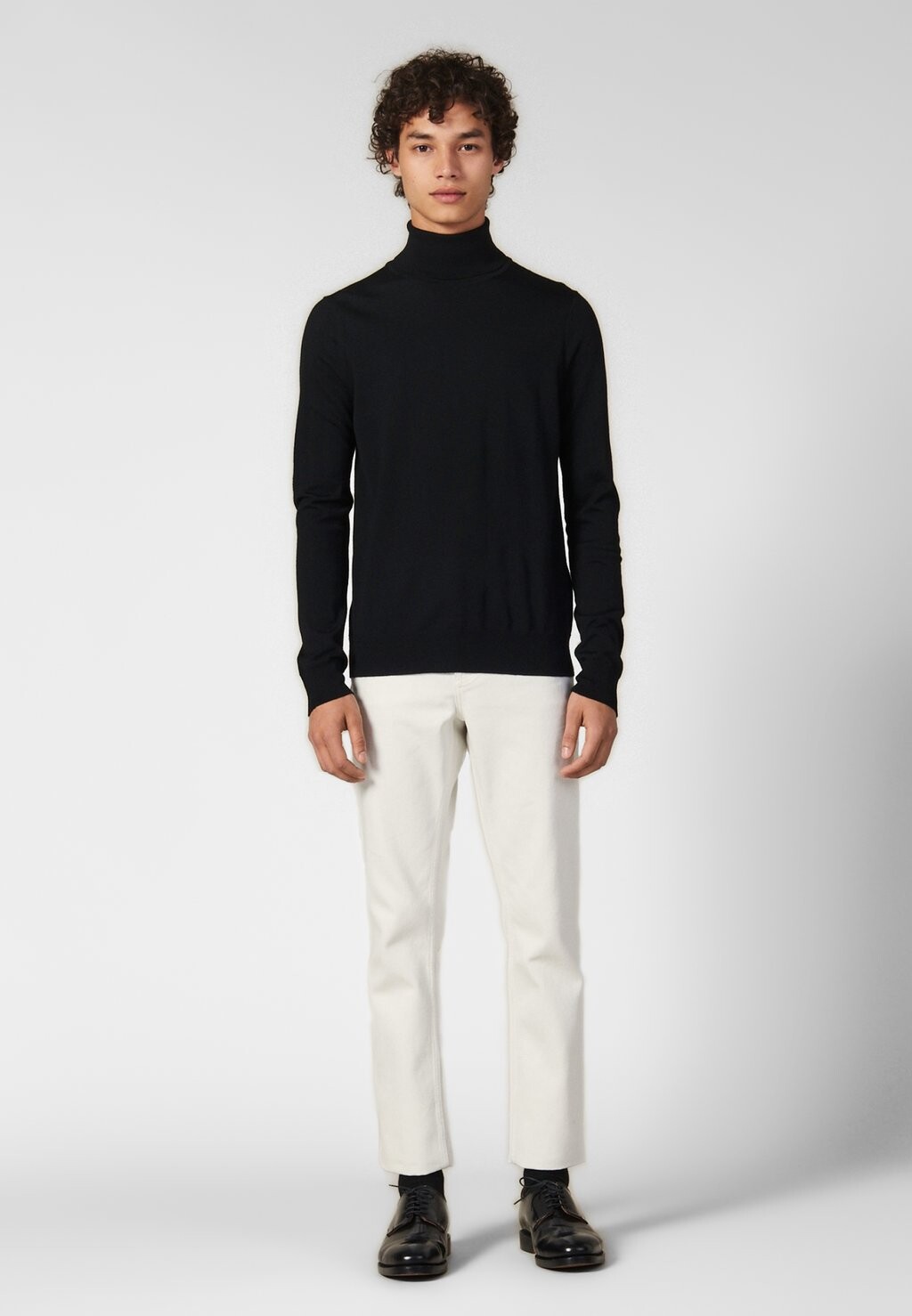 

Вязаный свитер TURTLENECK sandro, цвет black