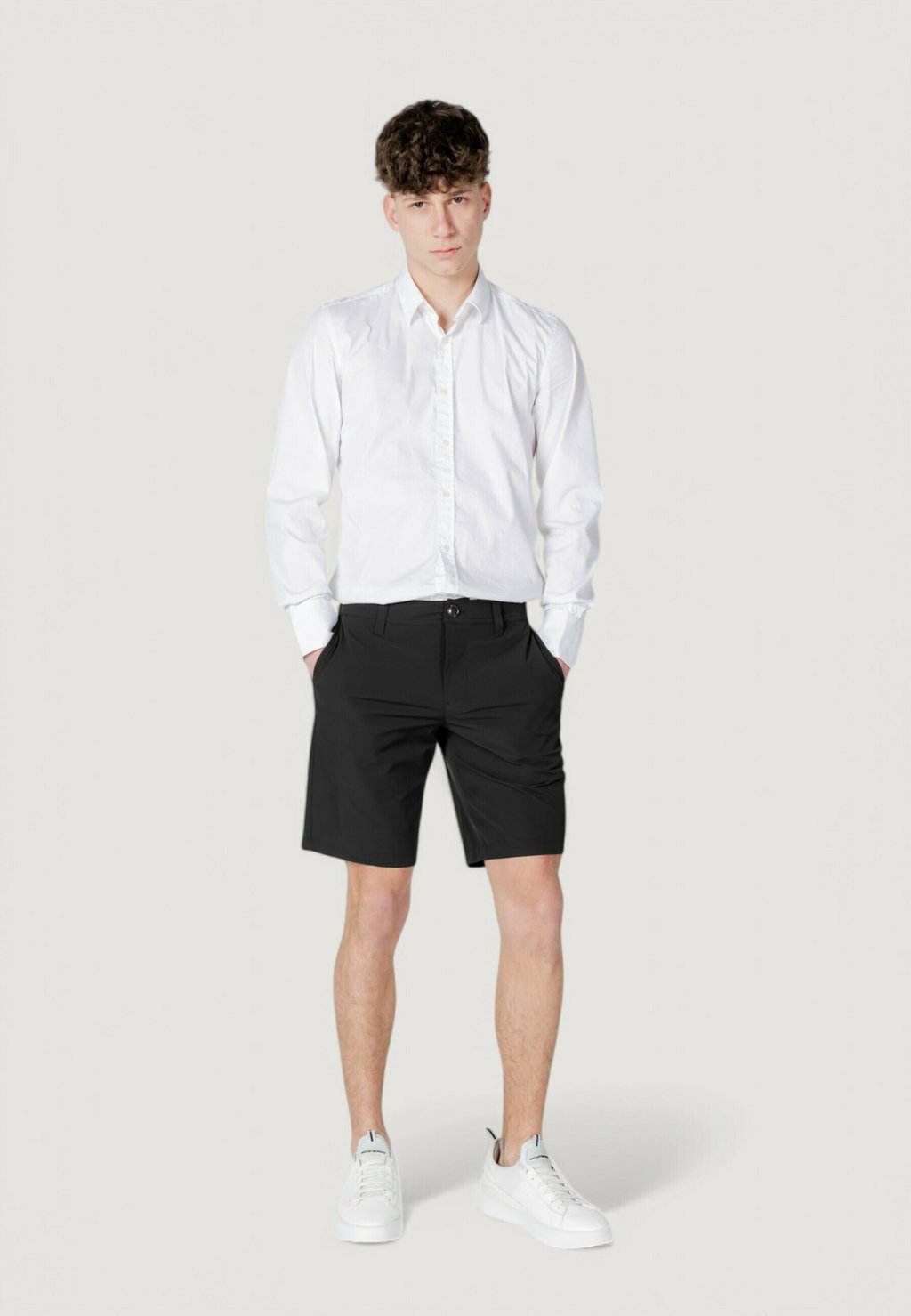 

Шорты Armani Exchange, черный