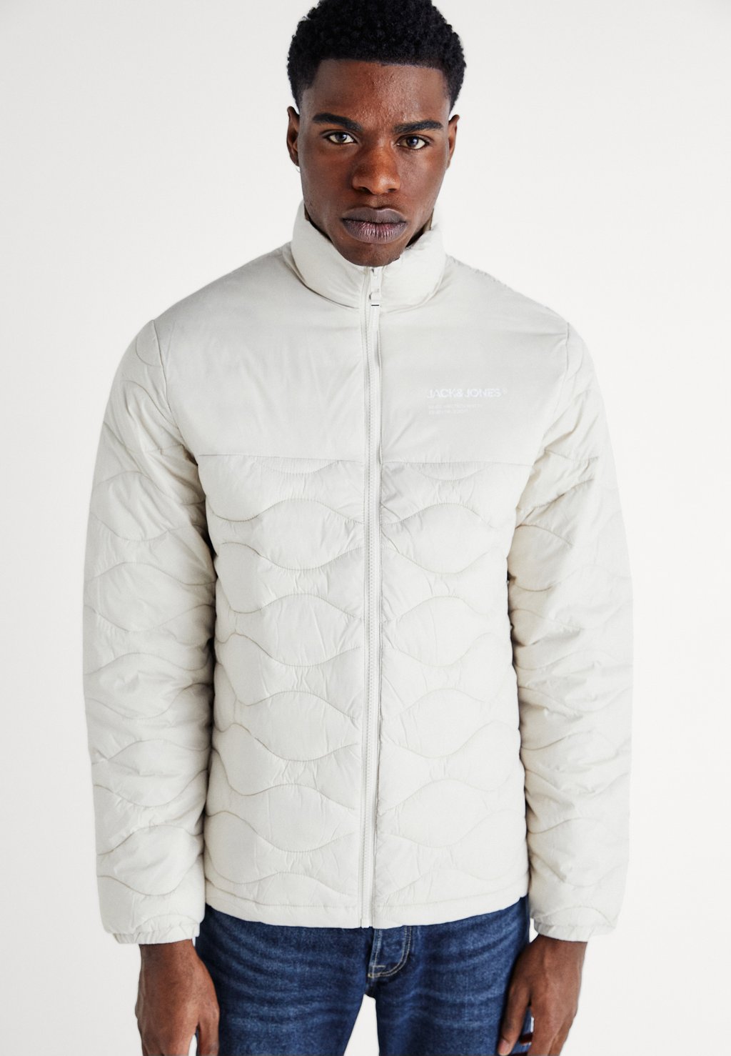 

Куртка межсезонная Jjenoah Puffer Collar Jack & Jones, цвет moonbeam