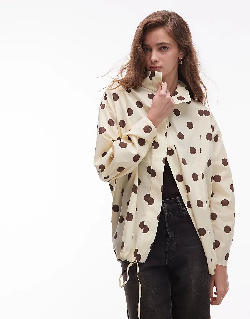 

Спортивная рубашка ASOS DESIGN с воротником-стойкой в молочный горошек