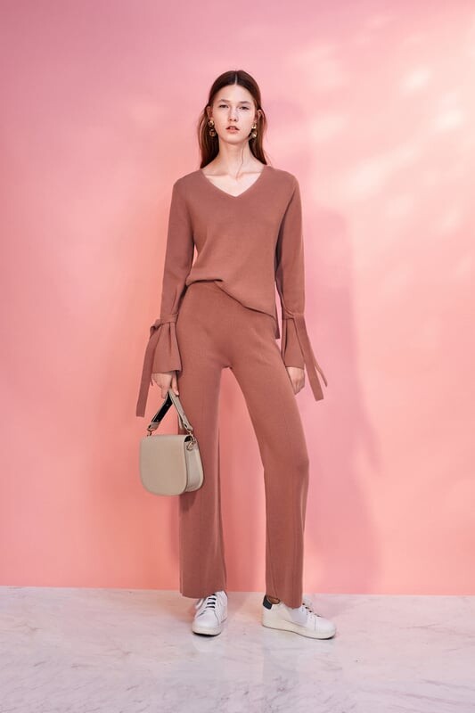 

Свитер с завязками на манжетах Lily Apparel, коричневый