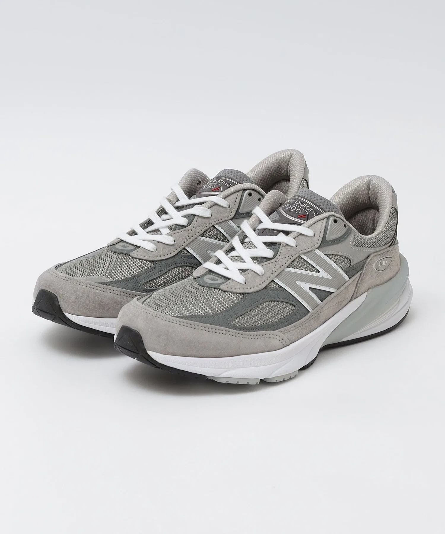 Мужские кроссовки New Balance M990 V6 серые