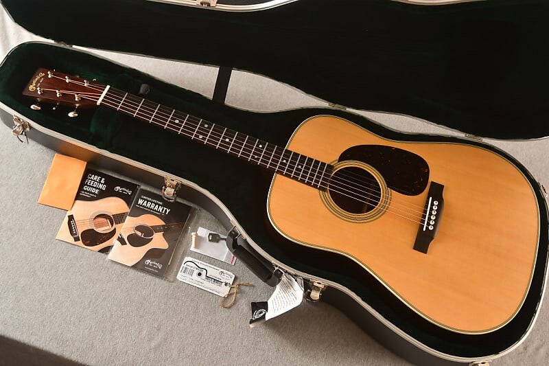

Акустическая гитара D-28 Satin Standard Dreadnought Acoustic Guitar #2785385