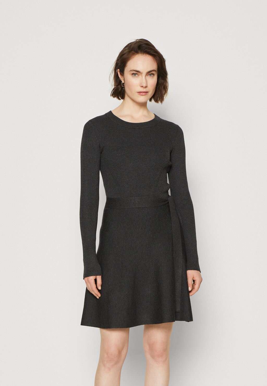 

Платье Lindex ПЛАТЬЕ МАЛИН, цвет dark grey melange