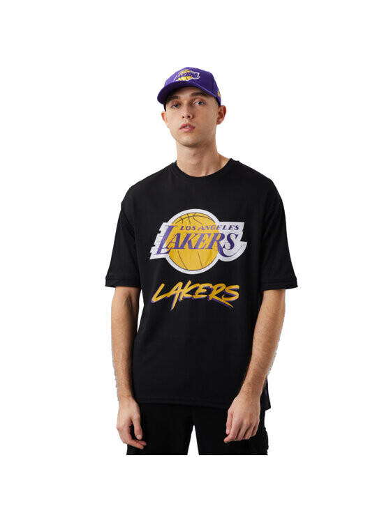 

Футболка стандартного кроя New Era, черный