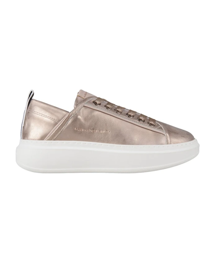 

Уэмбли-Донна в ламинированном платье из телесной кожи Alexander Smith, розовый