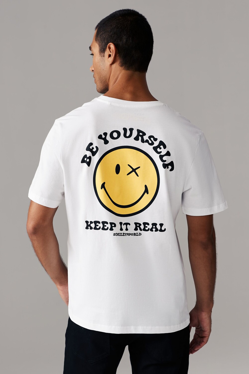 

Футболка Place 2 be x smiley charity из 100% хлопка Next, белый