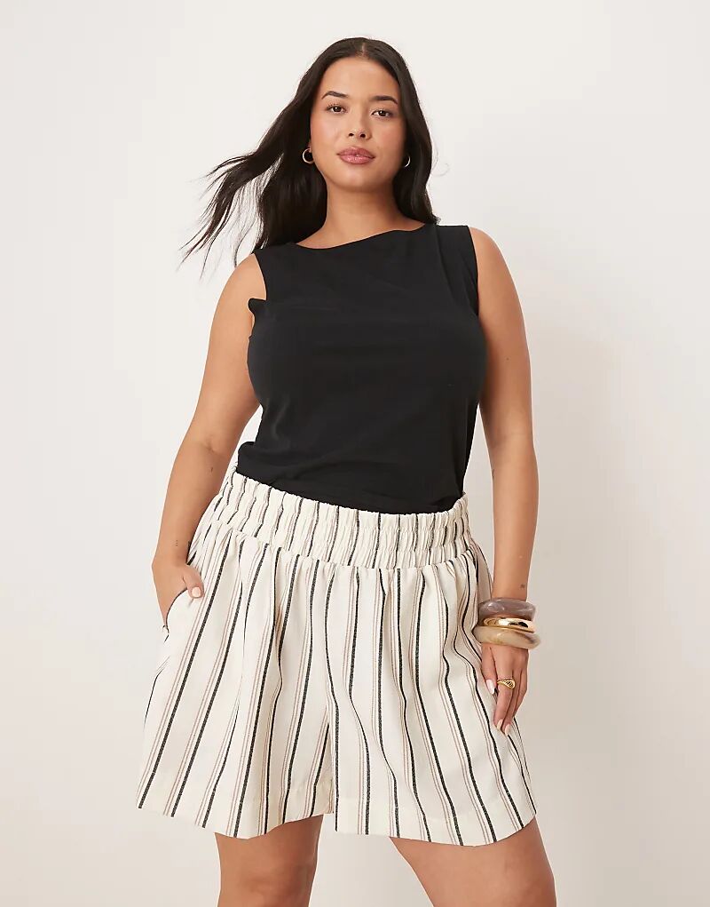 

Коричневые шорты ASOS DESIGN Curve в полоску