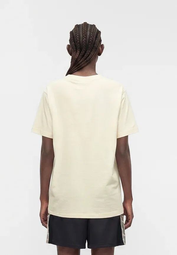 Футболка Nike Sportswear Boxy Tee Print T-Shirt, кокосовое молоко/серый волк — фото 3