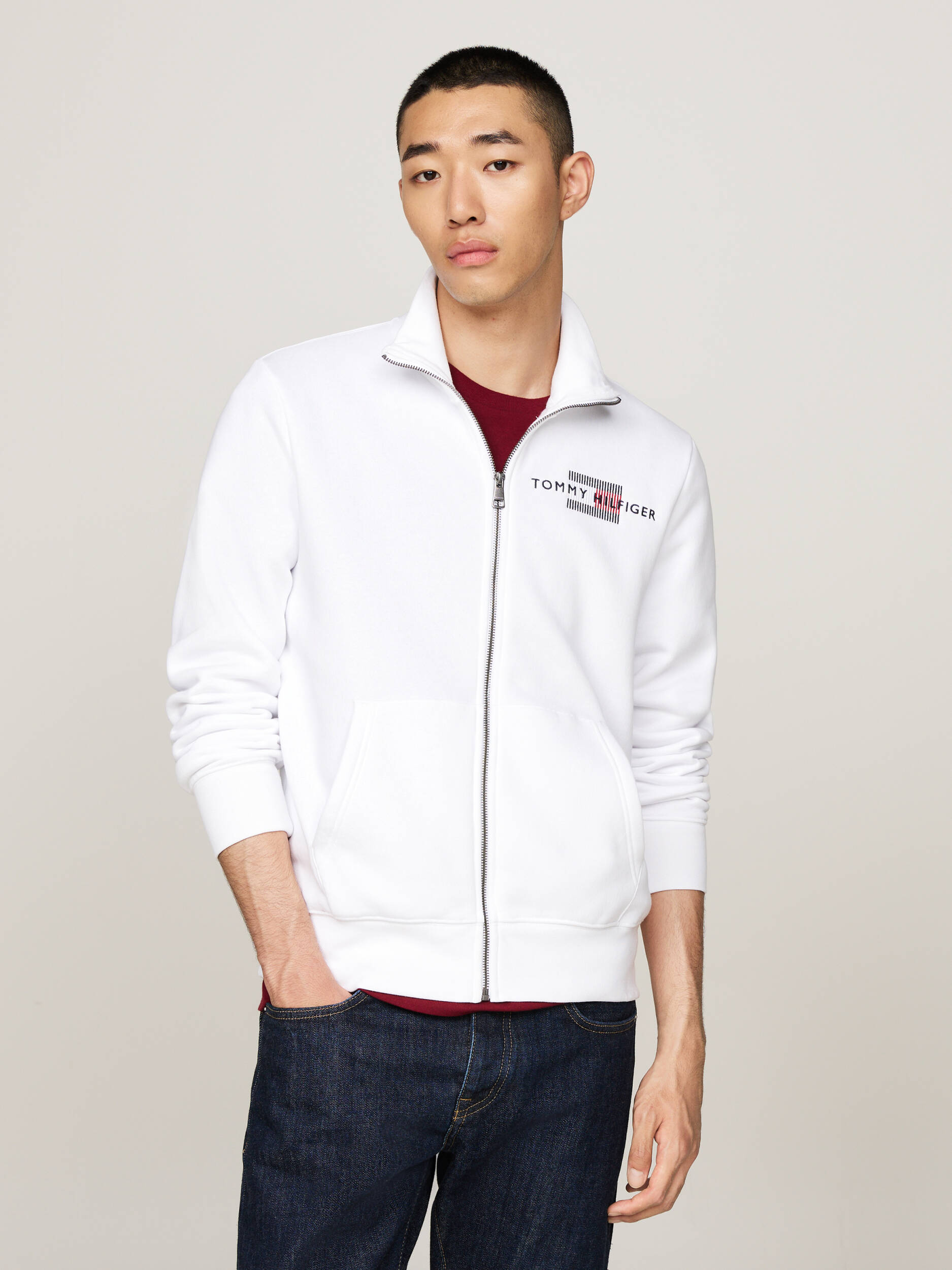 

Толстовка Tommy Hilfiger Regular Fit, белый