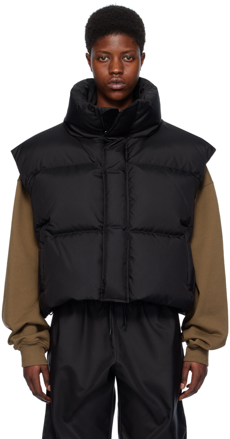 

Черный пуховик оверсайз Wardrobe.Nyc