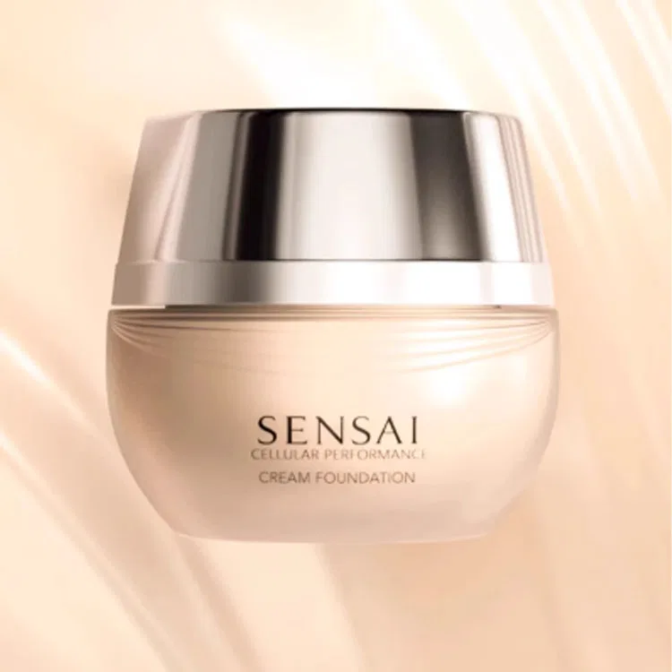 Кремовая основа SENSAI Mercerized Luster Soft And Smooth CF10 Satin White — фото 4