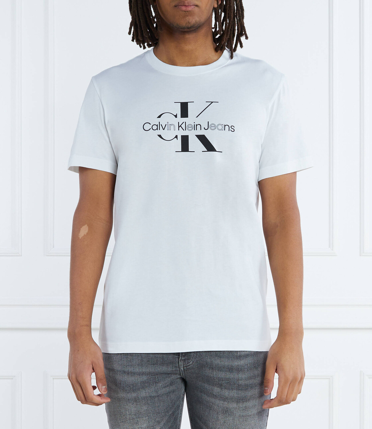 

Футболка CALVIN KLEIN JEANS Regular Fit, белый