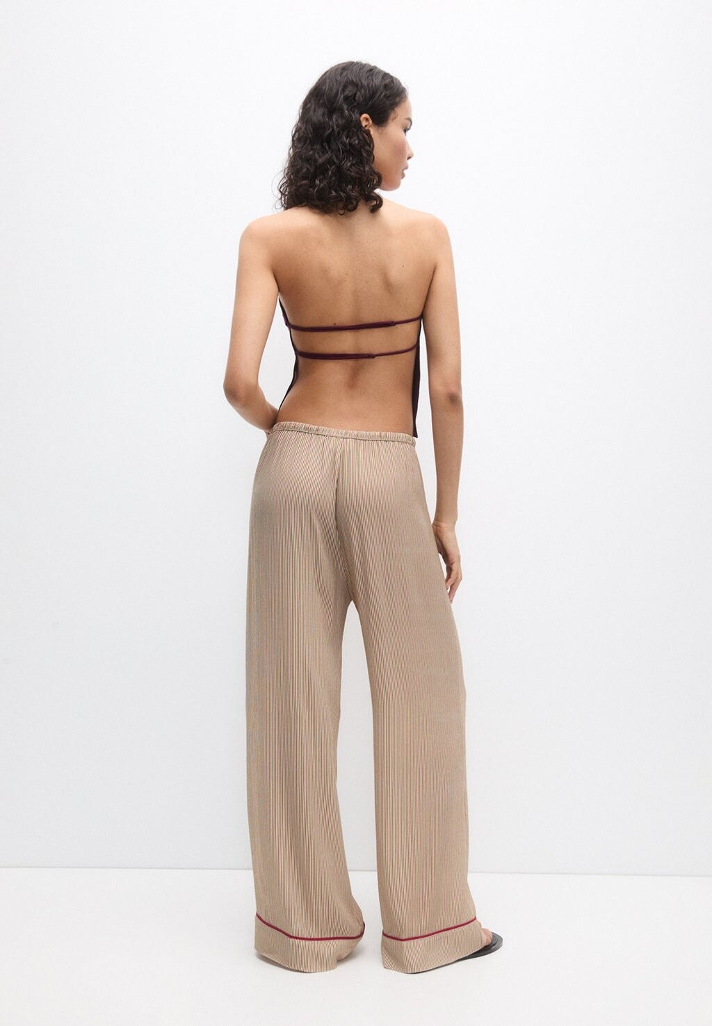 

Топ HALTER PULL&BEAR, темно-красный