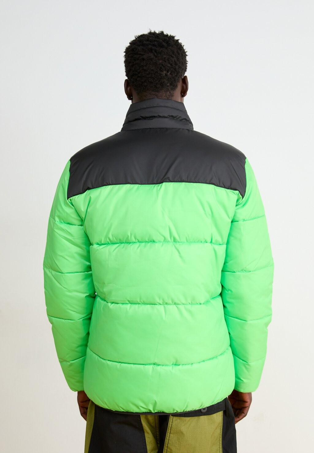 

Зимняя куртка VILAROSA Ellesse, зеленый