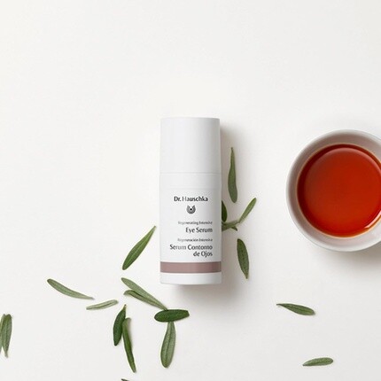 Dr. Hauschka Интенсивная регенерирующая сыворотка для кожи вокруг глаз для людей старше 50 лет Увлажняет, укрепляет, питает 0,5 жидких унций Dr Hauschka — фото 3