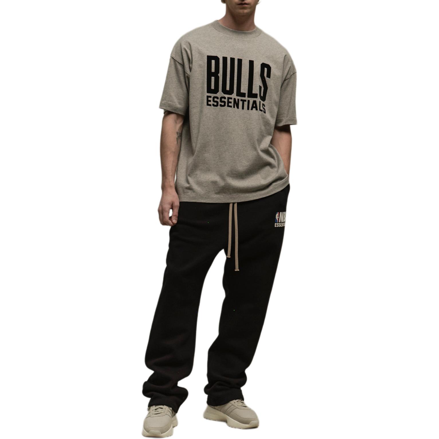 Футболка Bulls Fear Of God Essentials, серый — фото 4