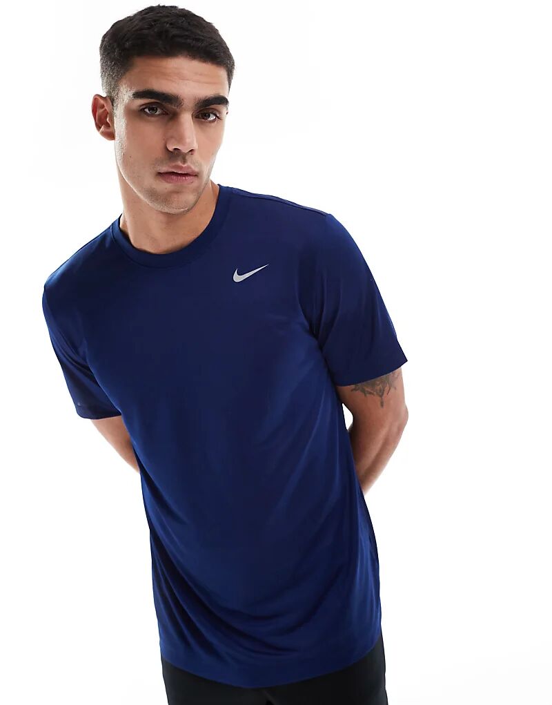 

Футболка Legend Dri-FIT темно-синего цвета Nike Training