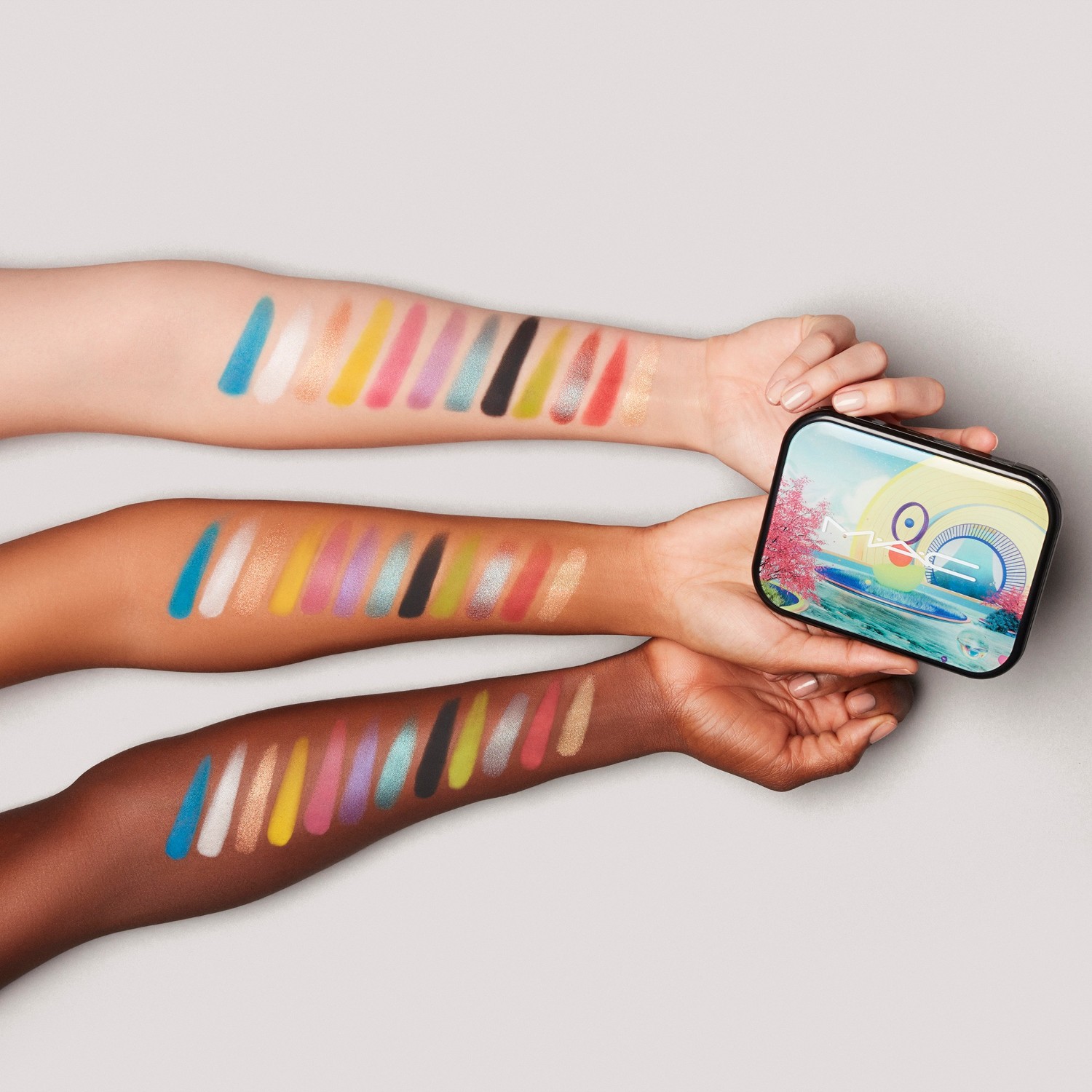 Тени для век hi-fi colour x12 palette Mac, hi-fi colour, вес 12.2 гр. — фото 4