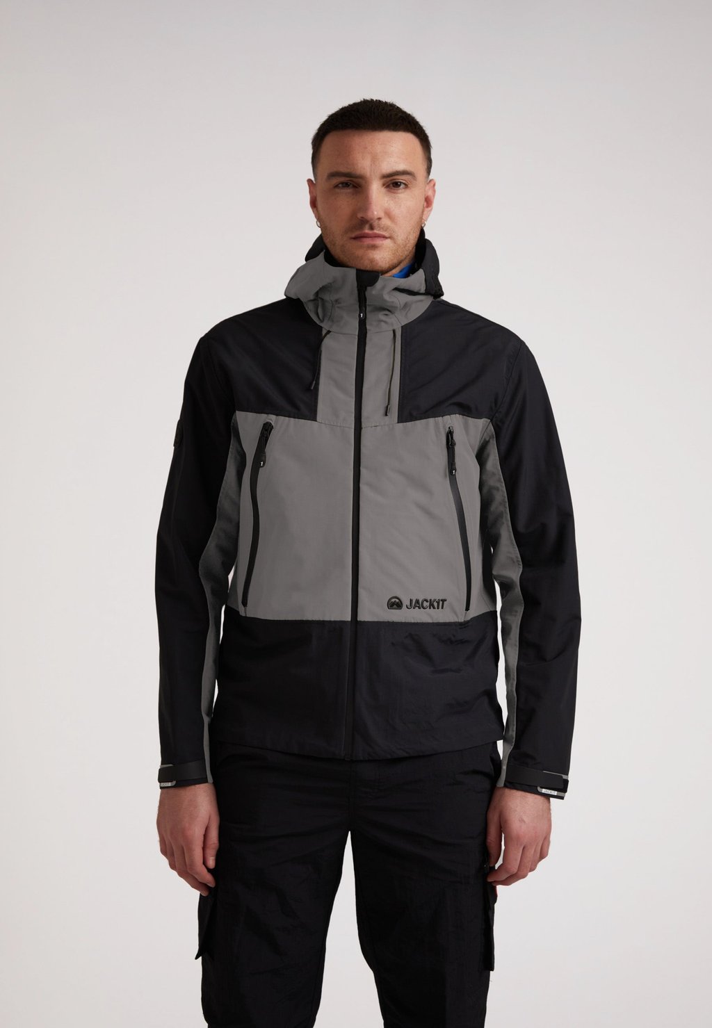 

Ветровка KRYPTON HOODED TECHNICAL WATERPROOF JACK1T, черный