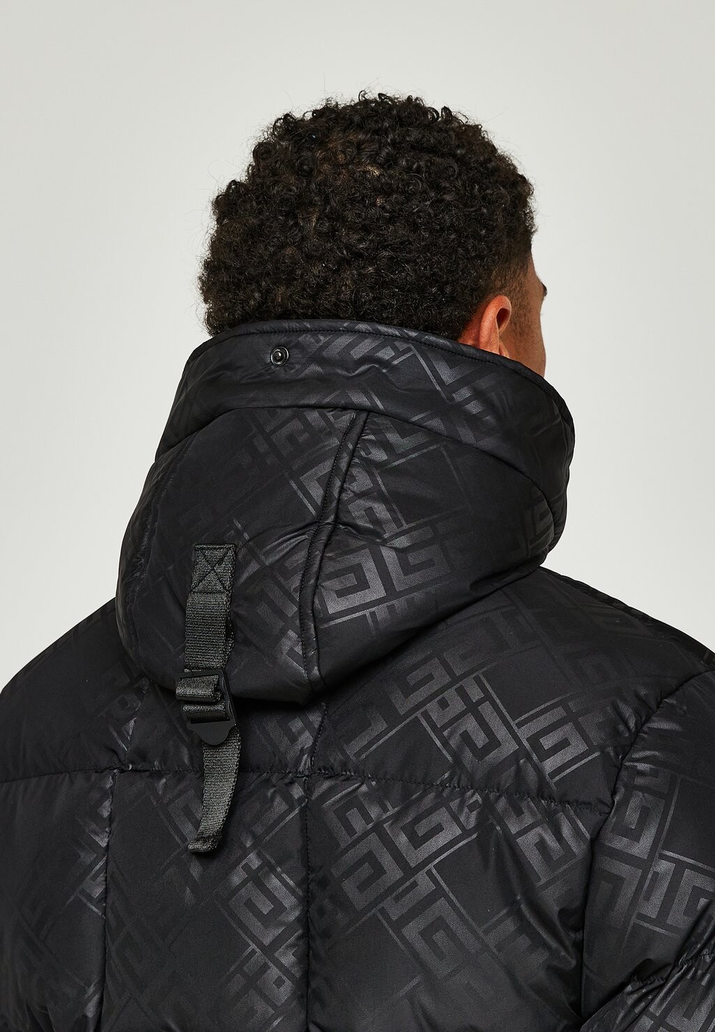 

Зимняя куртка SANCHINI SHORT PUFFER JACKET Glorious Gangsta, черный