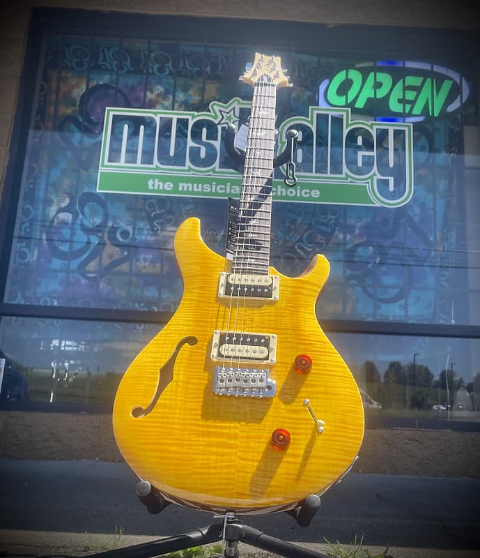 

Электрогитара PRS SE Custom 22 Semi-Hollow 2023 Santana Yellow