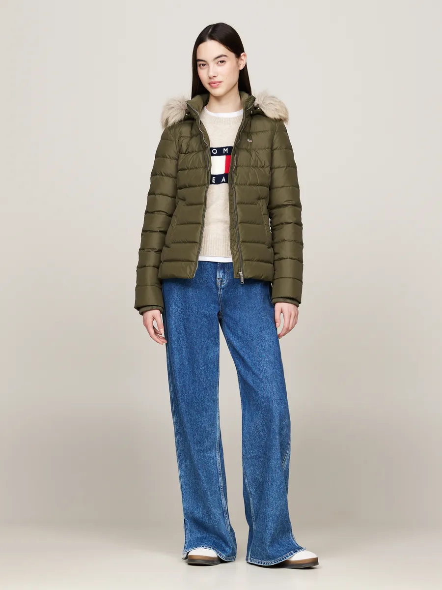 Стеганая куртка Tommy Jeans "TJW BASIC HOODED DOWN JACKET EXT", с капюшоном, с вышивкой логотипа, зеленый — фото 4