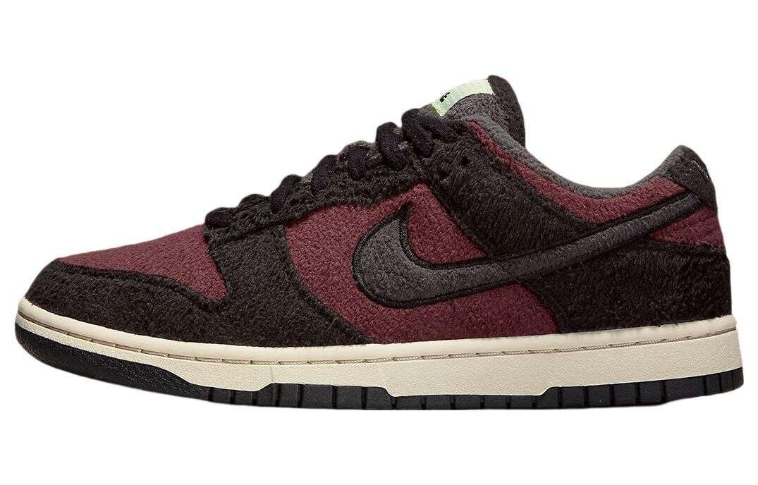 Женские кроссовки Nike Dunk Low SE Burgundy Crush